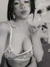 Emmily Cam Model: Live Nude & Adult Sex Chat | Booble