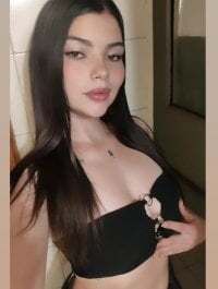 Adaira18_pink avatar