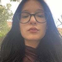 AlicaMoons avatar