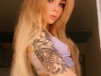 Amely_18 avatar