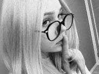 AmoraEverett avatar