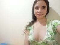 AmyHoney18 avatar