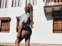 Angelwhite_25 avatar