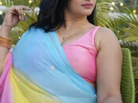 Anushka_flower avatar