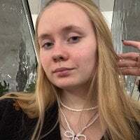 AraHiatt avatar