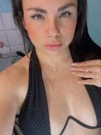 Aria_Collins111 avatar