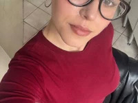 ArianaLeos avatar