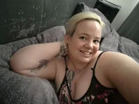 Bigbustedcurvylady avatar