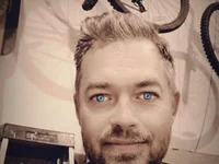 BlueEyedSilverFox avatar