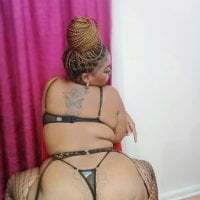 CurvyCutiexx3 avatar