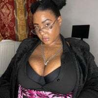 CurvySashia avatar