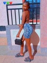 Dirty_Secret_Girl avatar