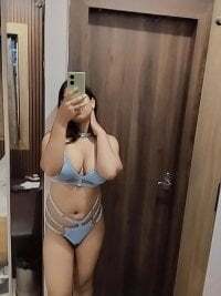 DreamGirlRiya avatar
