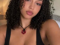 Elisabelle avatar