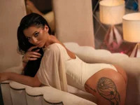 EllyLynne avatar