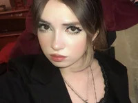 ElviaLopresti avatar