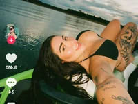 Eu_larissa10 avatar