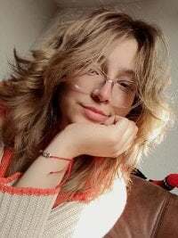 Hazelbrownn2000 avatar