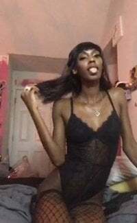 Her_ForbiddenGarden avatar