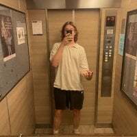 HugeLoadsIncomming avatar