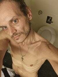 Ilovesquirt84 avatar