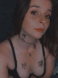 LilyIrons avatar