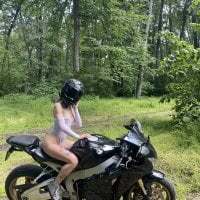 LoraMarose avatar