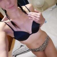 MadamGlowHole avatar