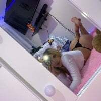 MiaWhitePinkk_ avatar