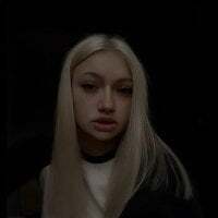 MikkiShoww avatar