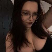 MilkaMoew Cam Model: Live Nude & Adult Sex Chat | Booble