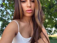 NicoleBella avatar