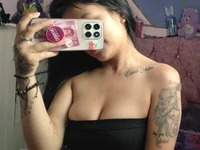Nicolee_Saint avatar