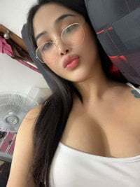 QueenCherryWhite avatar