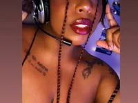 RosiBrownn_ avatar