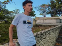 SexyboyHot2000 avatar