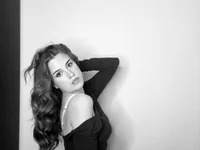 SweetJulia18 avatar