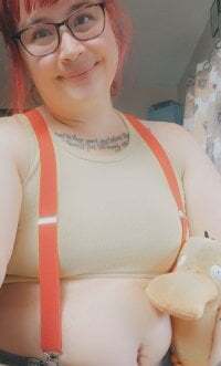 SweetNerdyMilf avatar