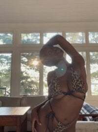 Tia__Fox avatar