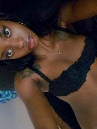 Vanessa0wnesHim avatar