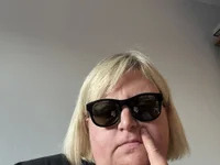 X-Curvy_Blonde-X avatar