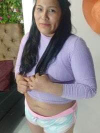 Yineth_Hot avatar