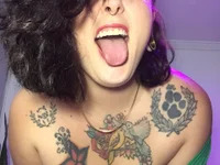 Yourf8ck1ng_Queen avatar