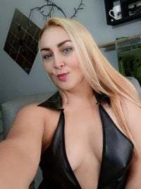 adriana_p25 avatar