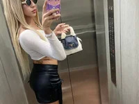 blonde_queen- avatar