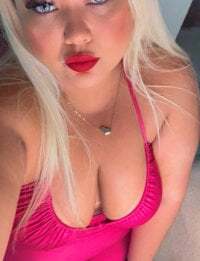 brunettecurves avatar