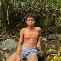 curlyasian_njxx avatar