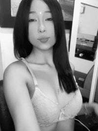 Emyli_ok Cam Model: Live Nude & Adult Sex Chat | Booble