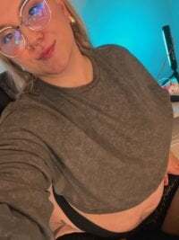 hollie_joliie avatar