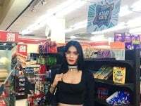 hollyyumiloove avatar